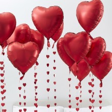 12 Romantic Decoration Kit - Balloons and Petals
